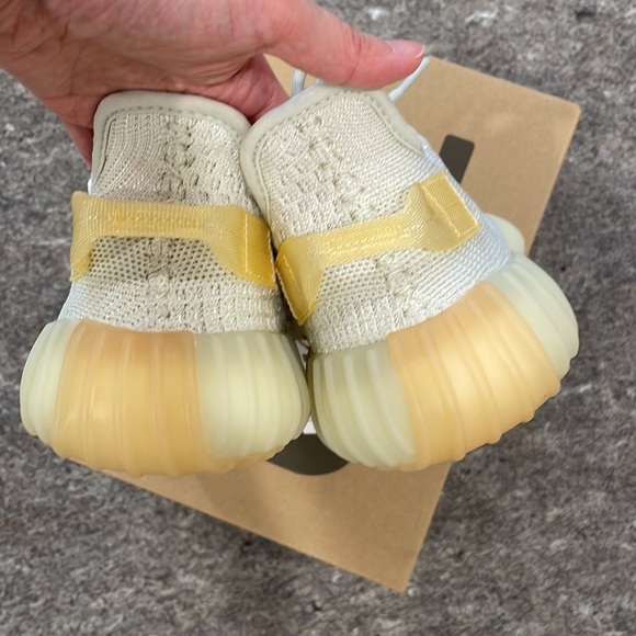 Authentic Yeezy 350 v2 UV color change light up - Picture 4 of 14